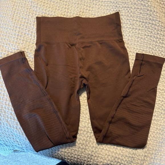 Women’s Best Power Seamless Leggings - Picture 2 of 3